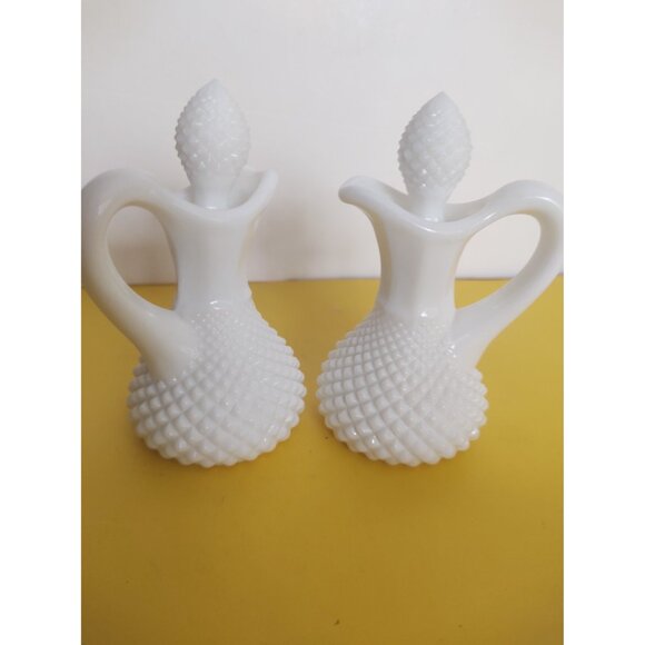 Vintage Westmoreland White Hobnail Milk Glass Oil/Vinegar Cruets With Stoppers - Picture 10 of 10